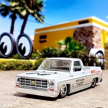 Amazon.co.jp: M2マシーン ムーンアイズ シボレー トラック